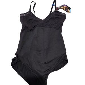 Maidenform Shapewear Lace Bodysuit Size XL Black Frim Control Cool Comfort